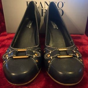 Black leather dress shoes